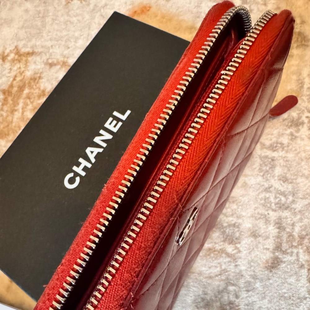 Chanel - Red Lambskin Long Wallet - Picture 12 of 14